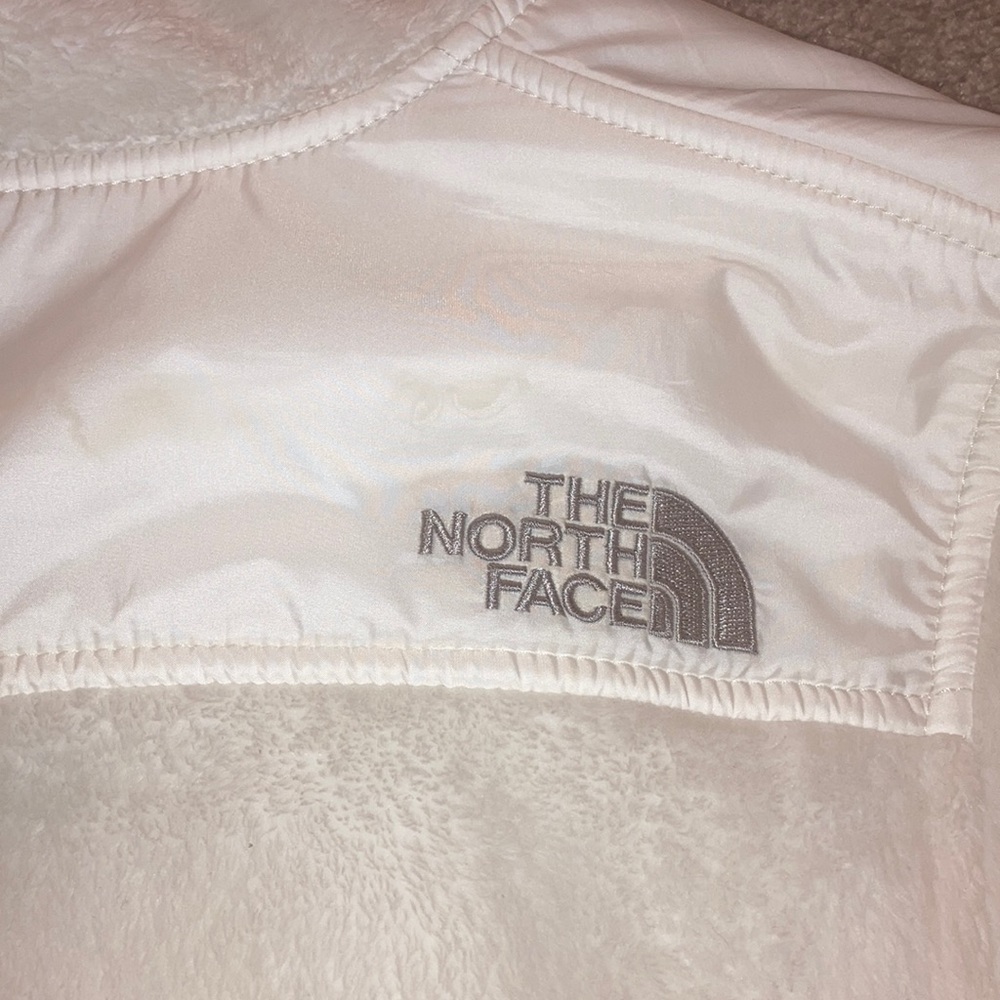 EUC white soft north face - Picture 6 of 6